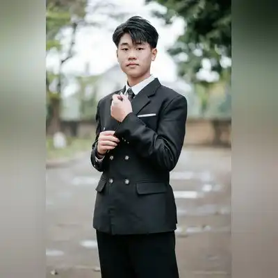 龙月嘉